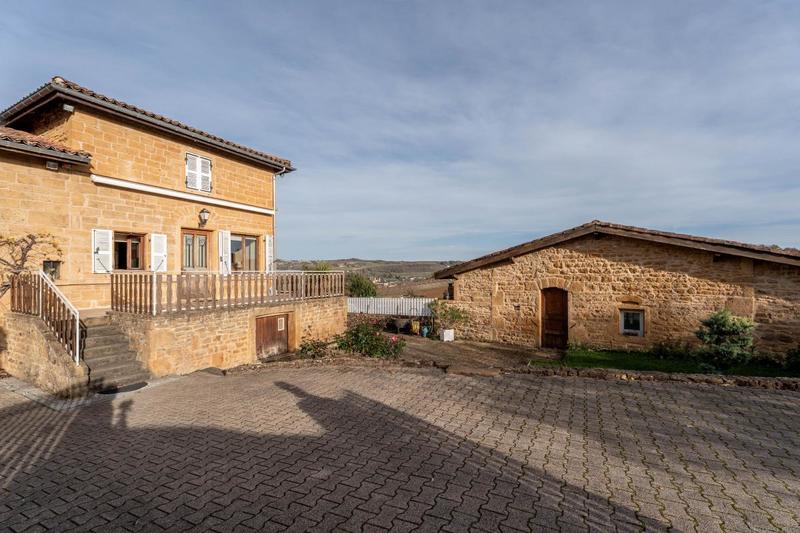 Demeure - 198 m² - 7 pièces