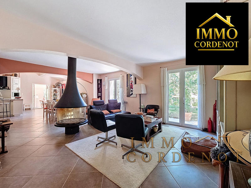 Villa - 140 m² - 5 pièces