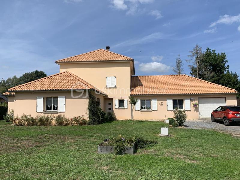Maison - 203 m² - 7 pièces