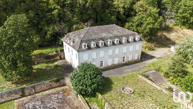 Maison - 800 m² - 11 pièces