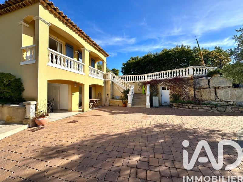 Maison - 159 m² - 6 pièces