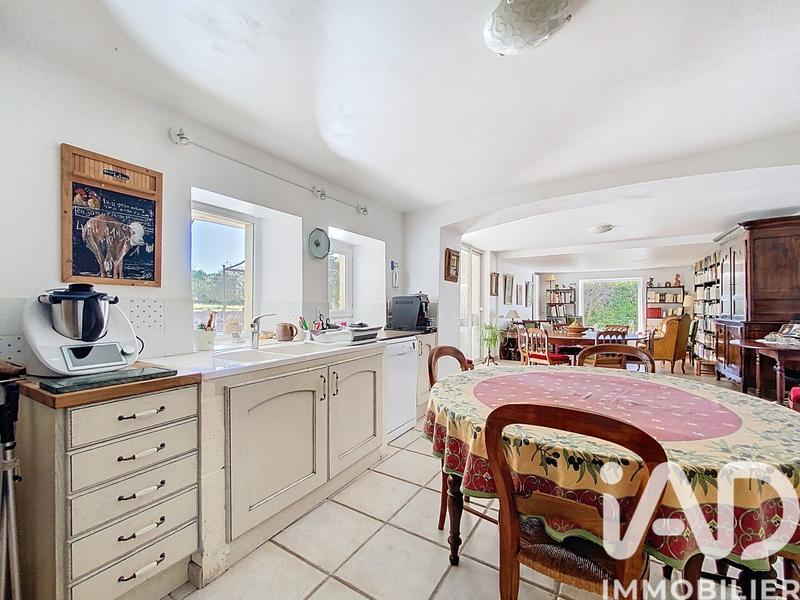 Maison - 210 m² - 7 pièces