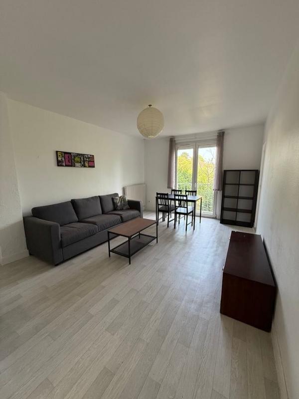 Appartement - 64 m² - 4 pièces