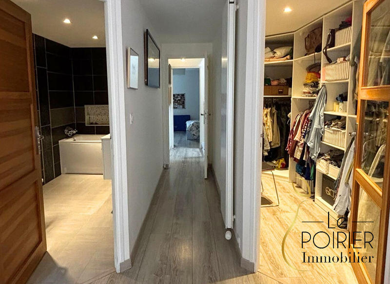 Maison - 197 m² - 7 pièces