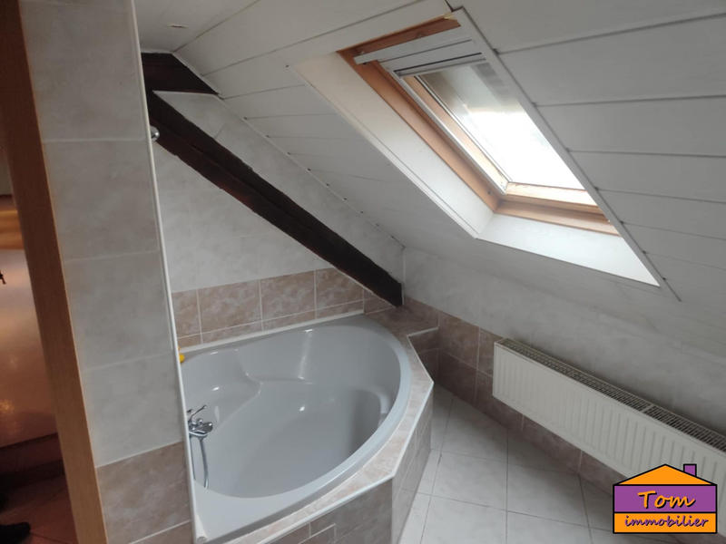 Maison - 240 m² - 10 pièces