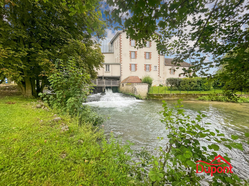 Maison ancienne - 700 m² - 24 pièces