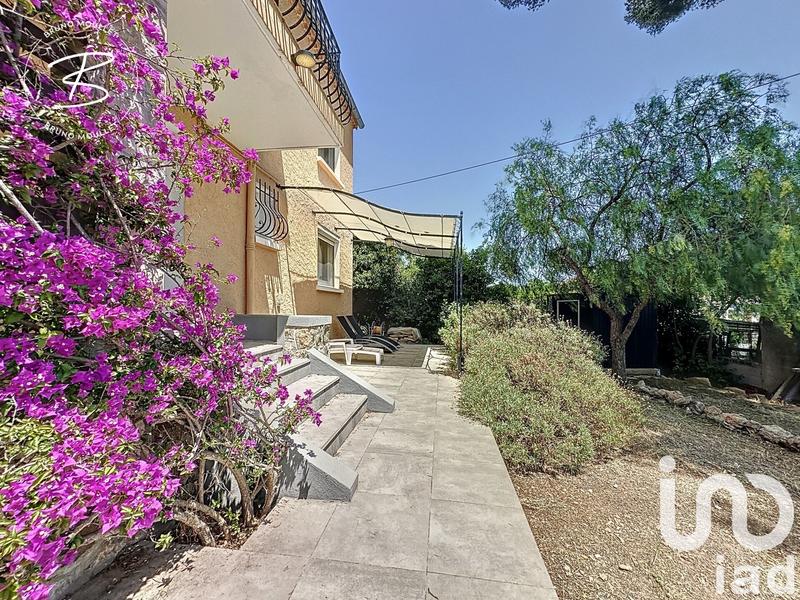 Maison - 180 m² - 9 pièces