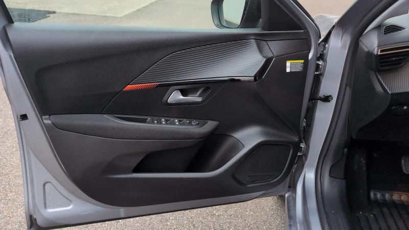 Peugeot E-208 136 50 kWh Like - Automatique