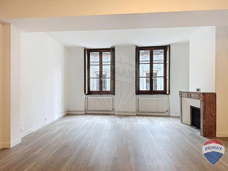 Appartement - 121 m² - 4 pièces