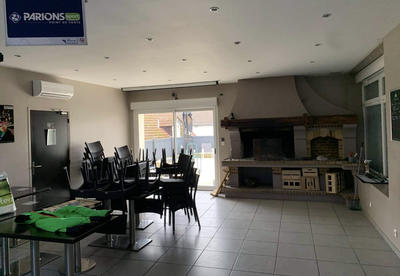 Local commercial - 241 m² - 6 pièces