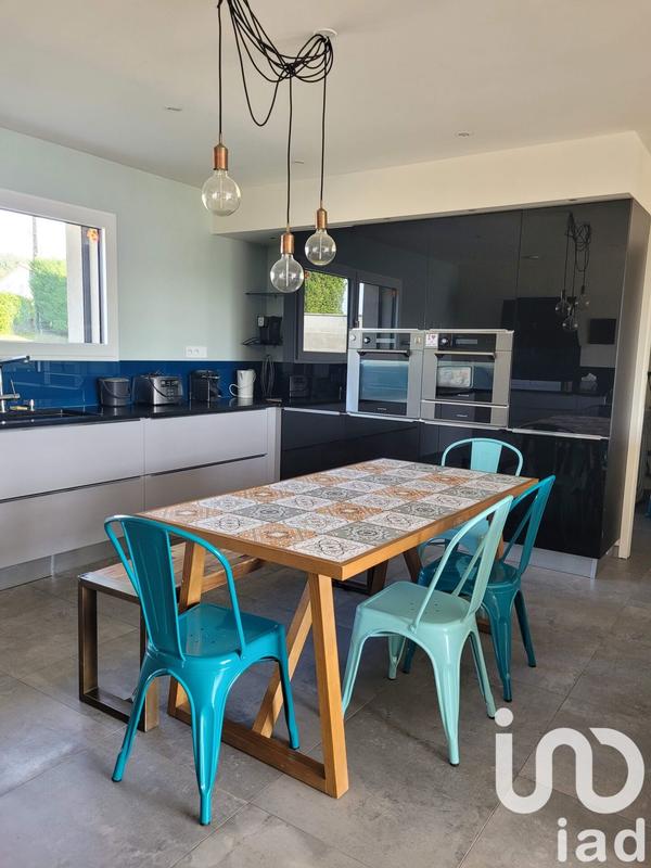 Maison - 137 m² - 5 pièces