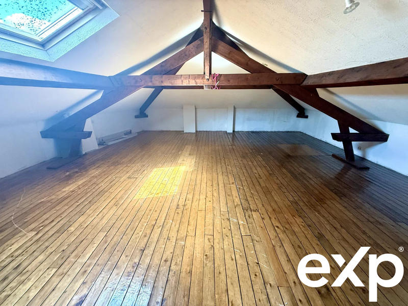 Maison - 163 m² - 9 pièces