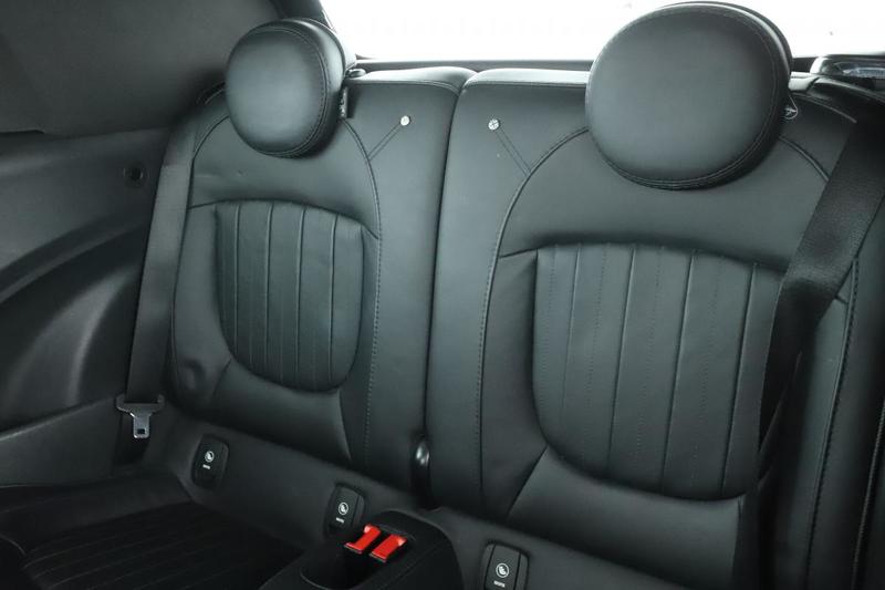 Mini Cabrio Mini Cabriolet Jcw Bva8 231 ch