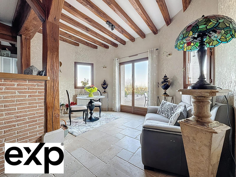 Maison - 267 m² - 8 pièces