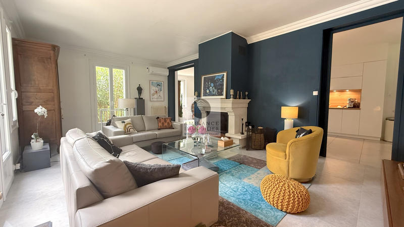 Maison - 174 m² - 9 pièces