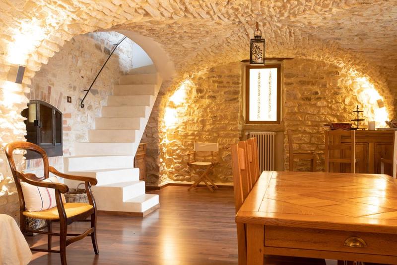 Mas - 288 m² - 5 pièces