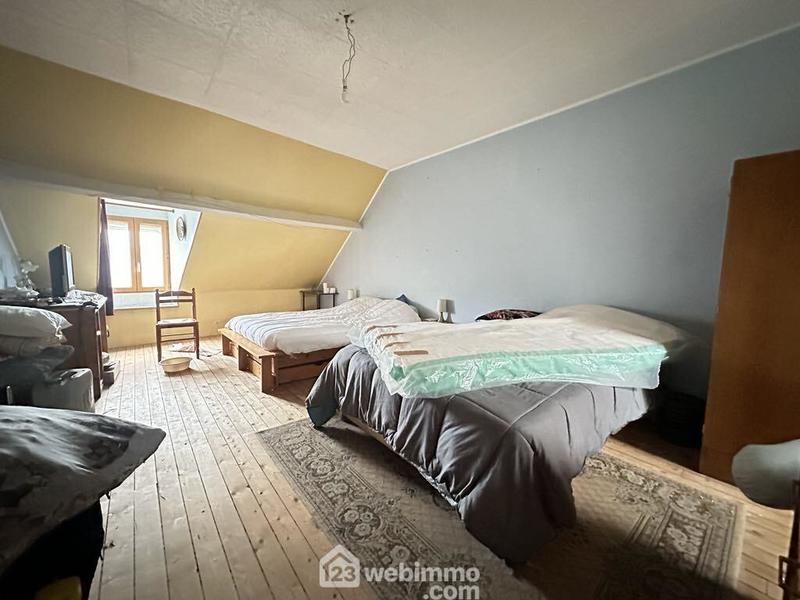 Maison - 218 m² - 13 pièces