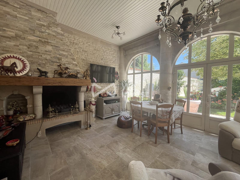 Maison - 182 m² - 4 pièces