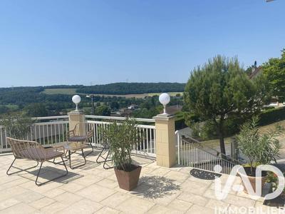 Maison - 180 m² - 8 pièces