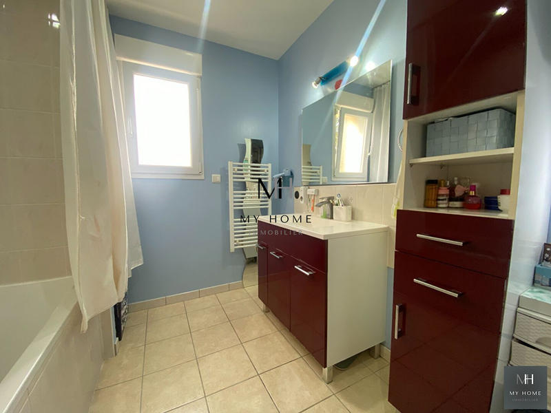 Maison - 98 m² - 5 pièces