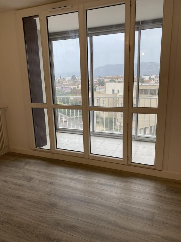 Appartement - 90 m² - 5 pièces