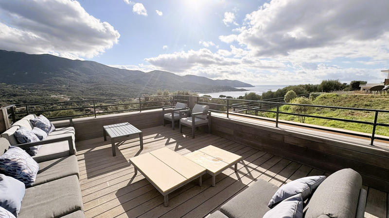 Appartement - 156 m² - 5 pièces