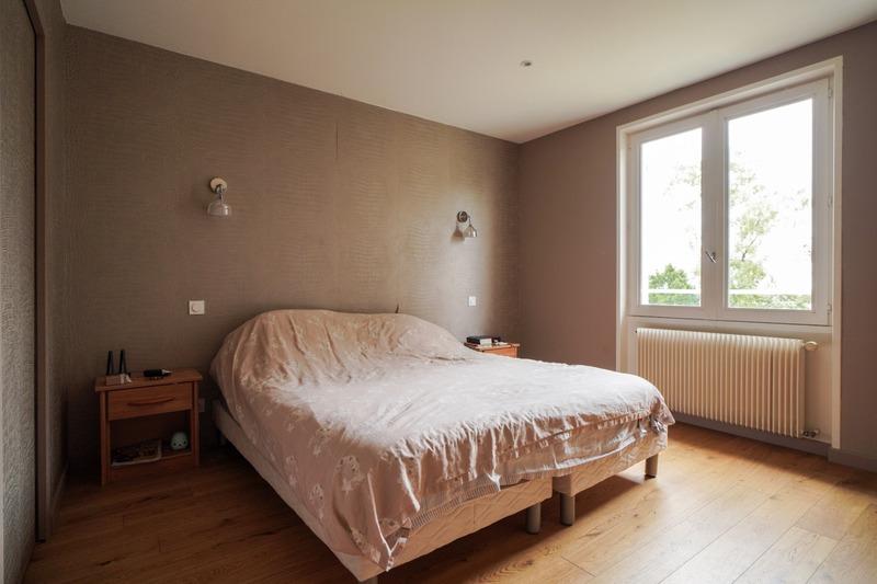 Maison - 225 m² - 9 pièces