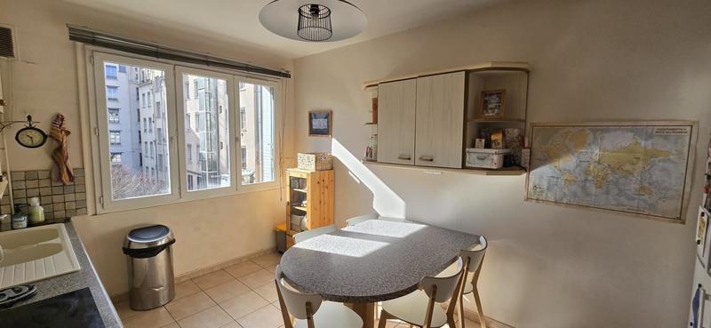 Appartement - 130 m² - 5 pièces