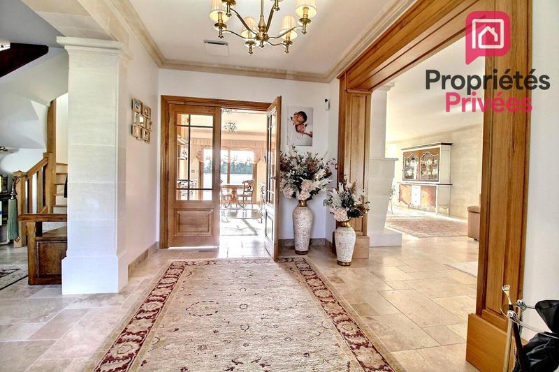 Propriété - 195 m² - 7 pièces