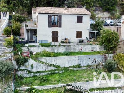 Maison - 96 m² - 4 pièces