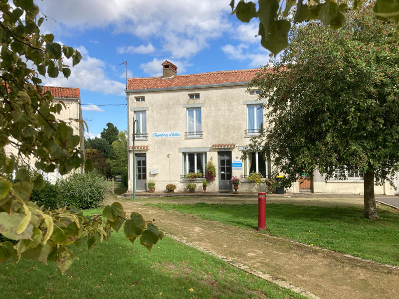 Maison - 270 m² - 11 pièces