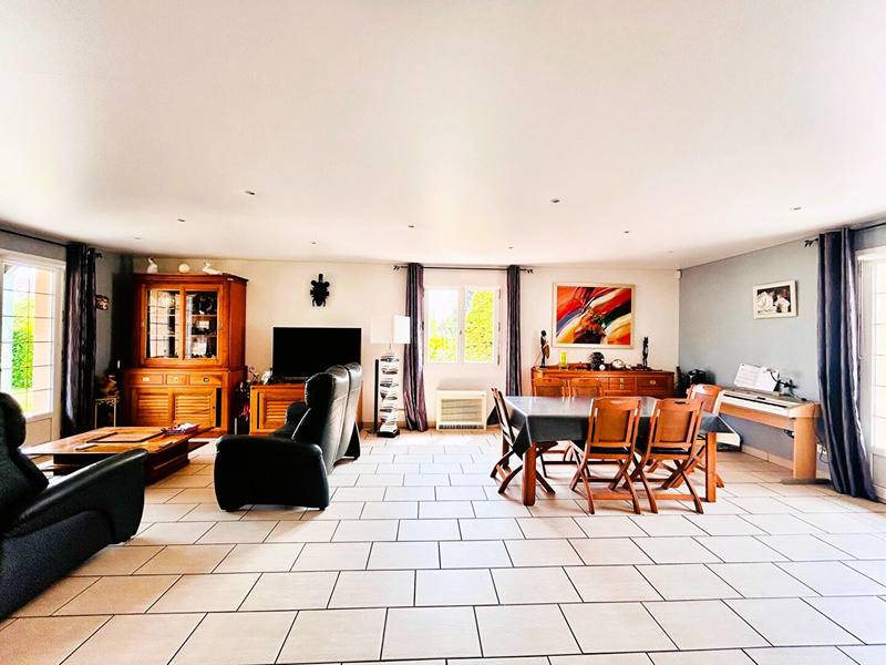 Villa - 195 m² - 8 pièces