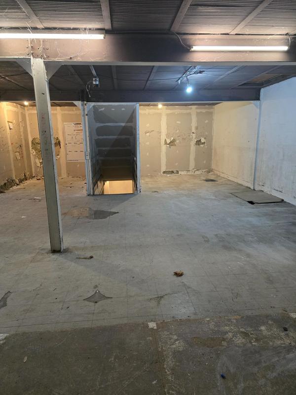 Local commercial - 260 m² - 2 pièces