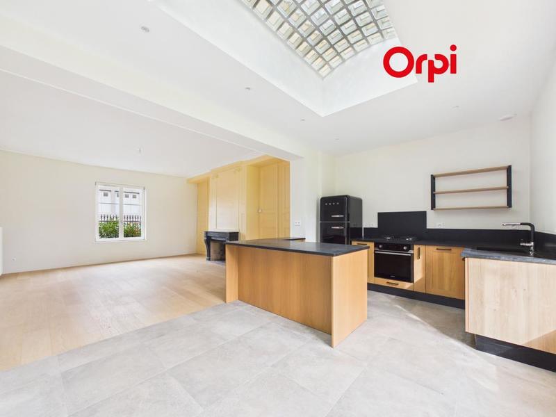 Maison - 162 m² - 7 pièces