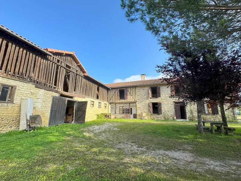 Maison ancienne - 185 m² - 5 pièces