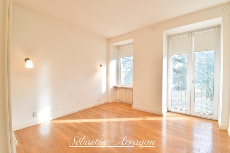 Maison - 460 m² - 14 pièces