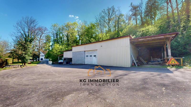 Maison - 370 m² - 15 pièces