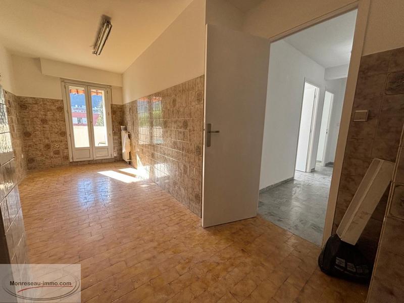 Appartement - 93 m² - 4 pièces