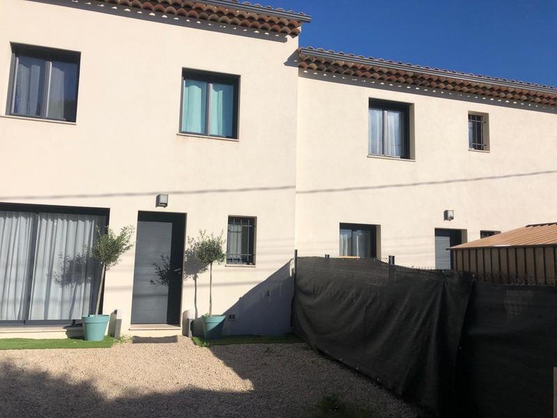 Maison - 92 m² - 4 pièces