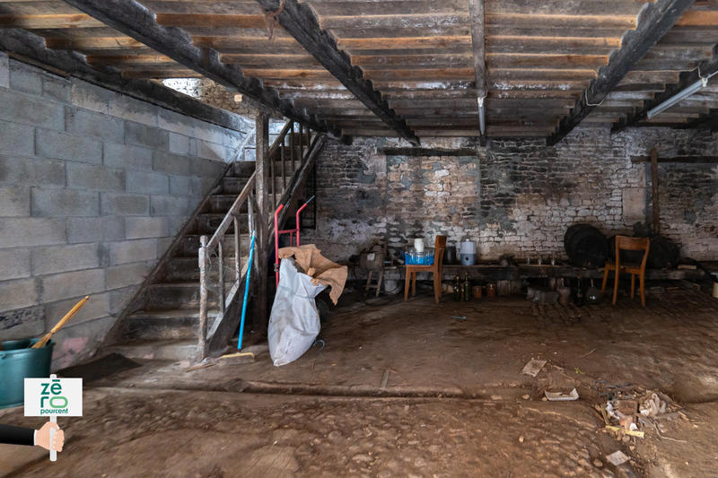 Maison - 300 m² - 3 pièces