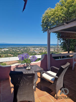 Maison - 185 m² - 7 pièces