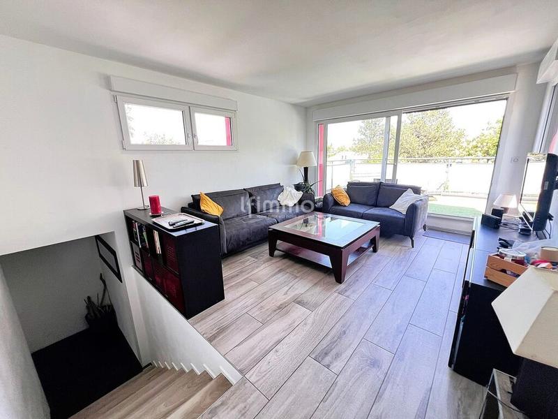 Maison - 204 m² - 11 pièces