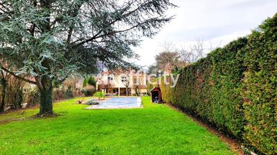 Maison - 157 m² - 7 pièces