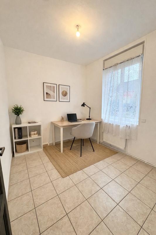 Maison - 94 m² - 6 pièces