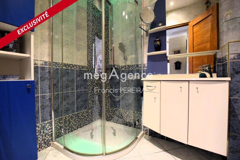 Maison - 182 m² - 8 pièces