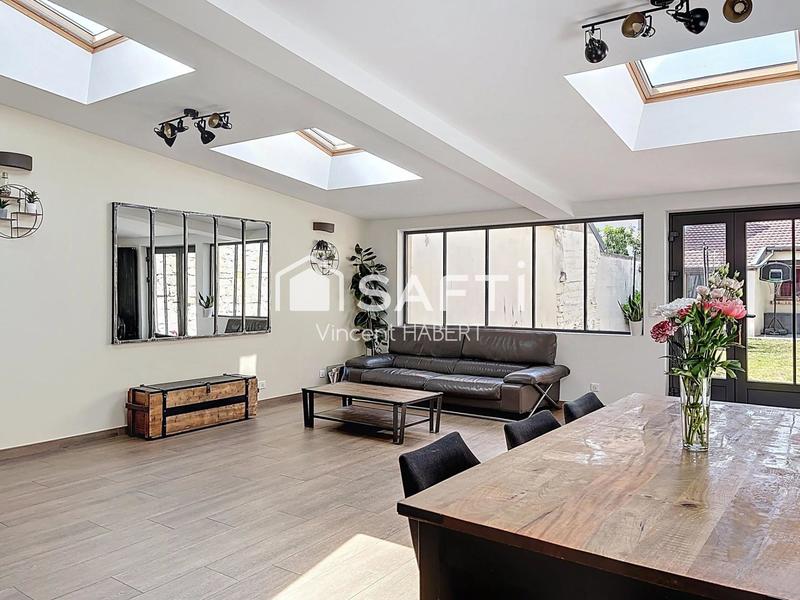 Maison - 121 m² - 6 pièces