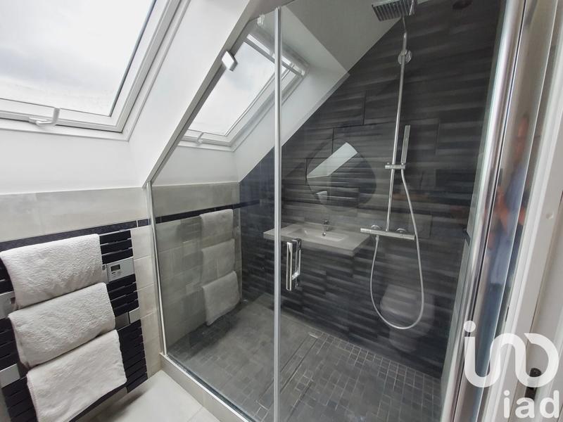 Maison - 145 m² - 5 pièces