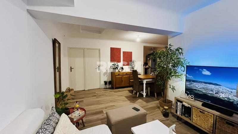 Immeuble - 255 m² - 11 pièces