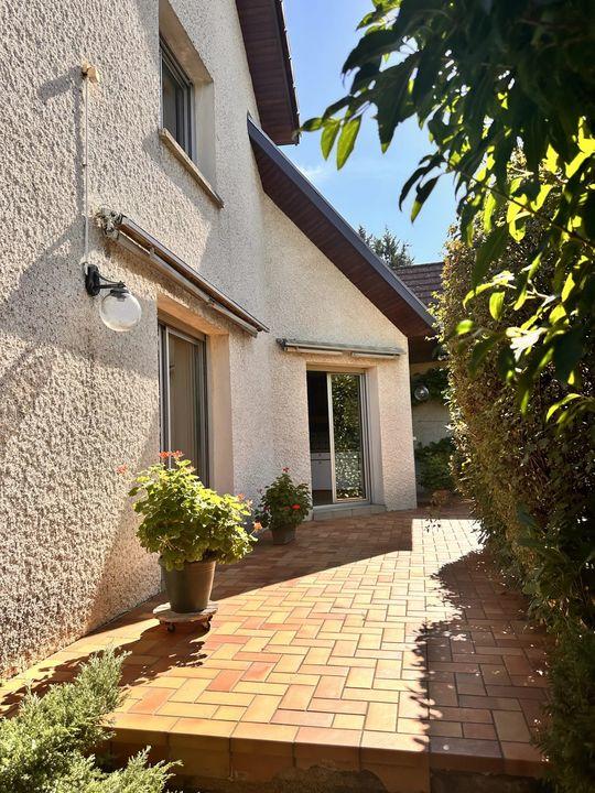 Maison d'architecte - 202 m² - 8 pièces