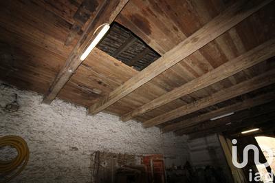 Maison - 400 m² - 1 pièce